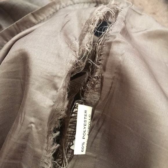 Suiting Skirt with pocket and belt buckles - Picture 7 of 10